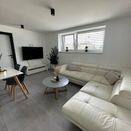 Suteren U Harryho Pottera Apartment Spisska Nova Ves